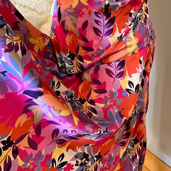 Beautiful Spring Dress by Aidan Maddox! - Picture 6 of 11